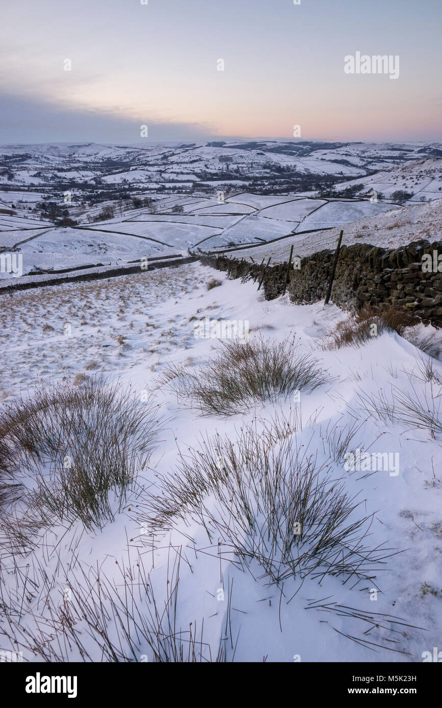 Snowy winter morning in the hills of the Peak District. View from South Head to Chapel-en-le-frith, Derbyshire, England. Stock Photo
