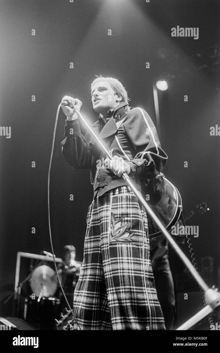 Steve harley cockney Black and White Stock Photos & Images - Alamy