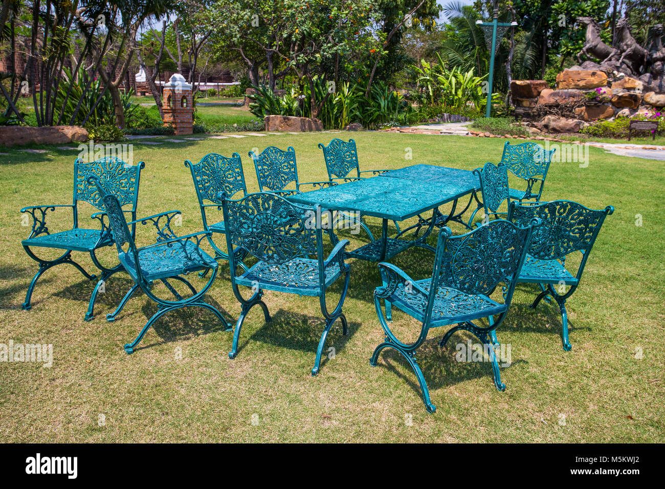 Wrought iron outdoor furniture hi-res stock photography and images - Alamy