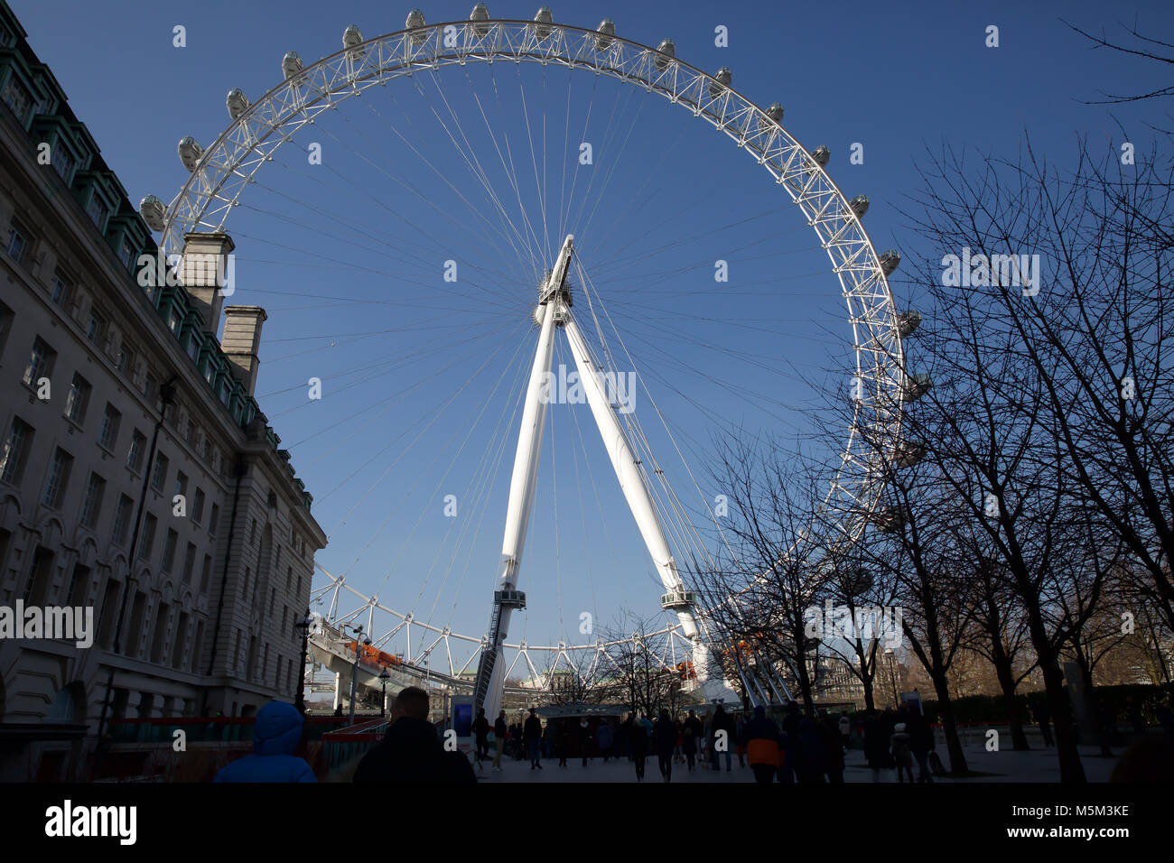 London,UK,24th February 2018,Blue sky over The London Eye©Keith Larby/Alamy Live News Stock Photo