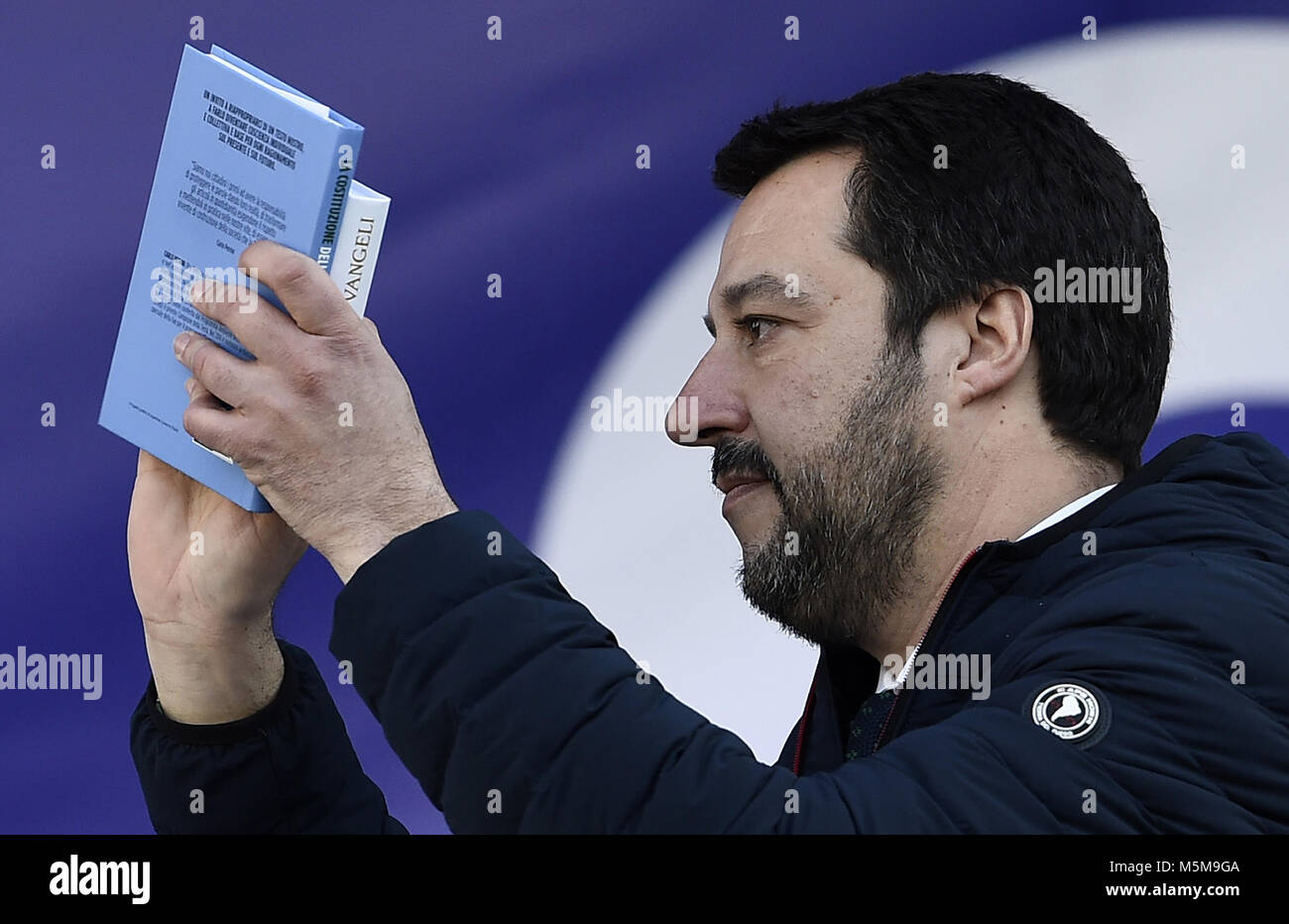 Milan, Italy, 24 Feb 2018. Matteo Salvini   Lega Nord party rally during the italian election campaign . Manifestazione Lega nord  Foto Daniele Buffa  Image / Insidefoto Credit: insidefoto srl/Alamy Live News Stock Photo