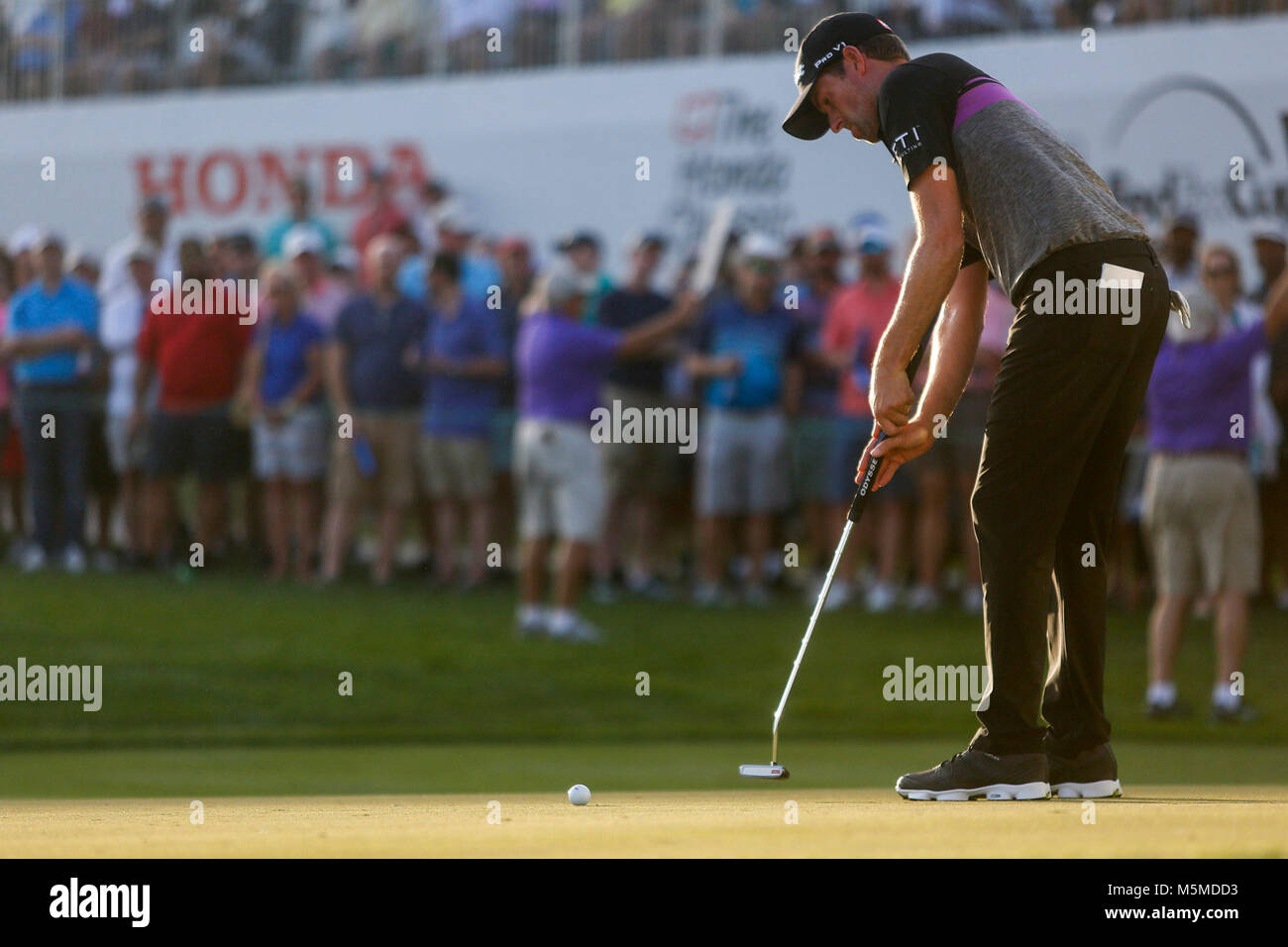 Palm Beach Gardens, Florida, USA. 24th Feb, 2018. Webb Simpson putts on the 18th hole during the third round of the 2018 Honda Classic at PGA National Resort and Spa in Palm Beach Gardens, Fla., on Saturday, February 24, 2018. Credit: Andres Leiva/The Palm Beach Post/ZUMA Wire/Alamy Live News Stock Photo