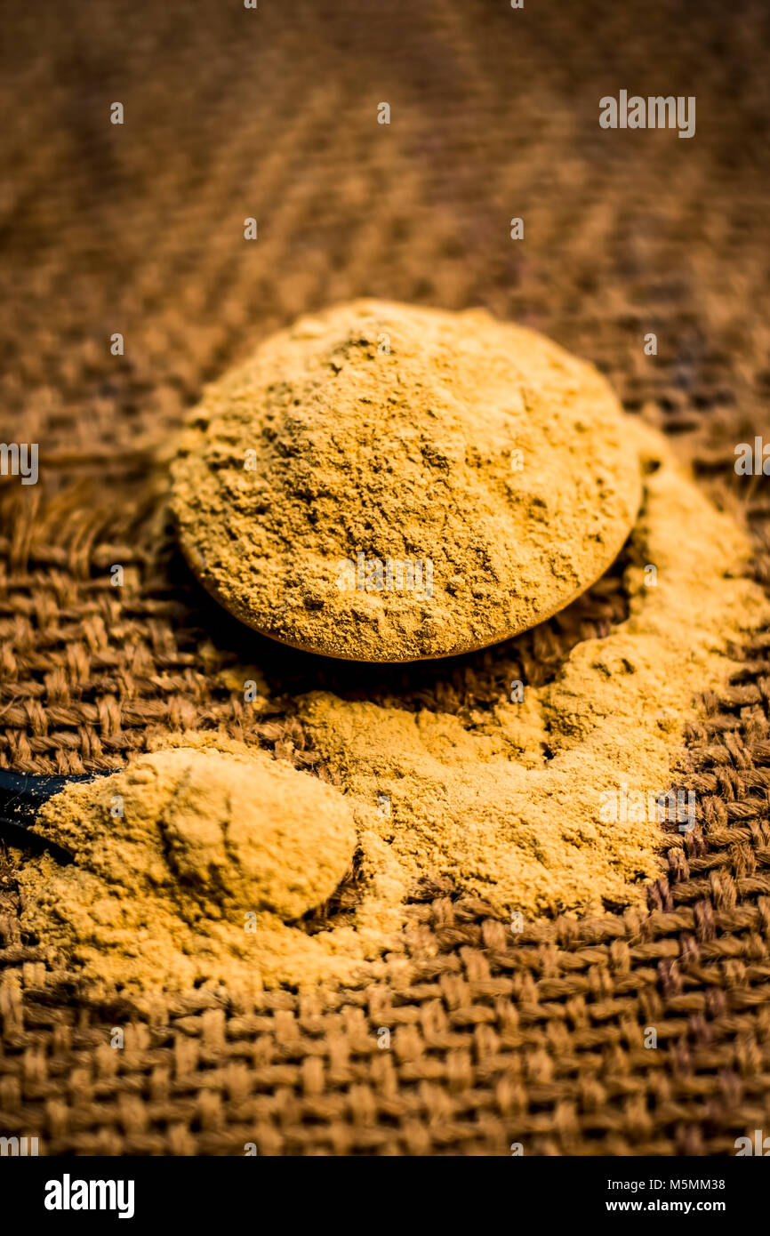 Metiista Fuller'S Earth Clay,Mulpani mitti/Fuller's earth/multani mitti