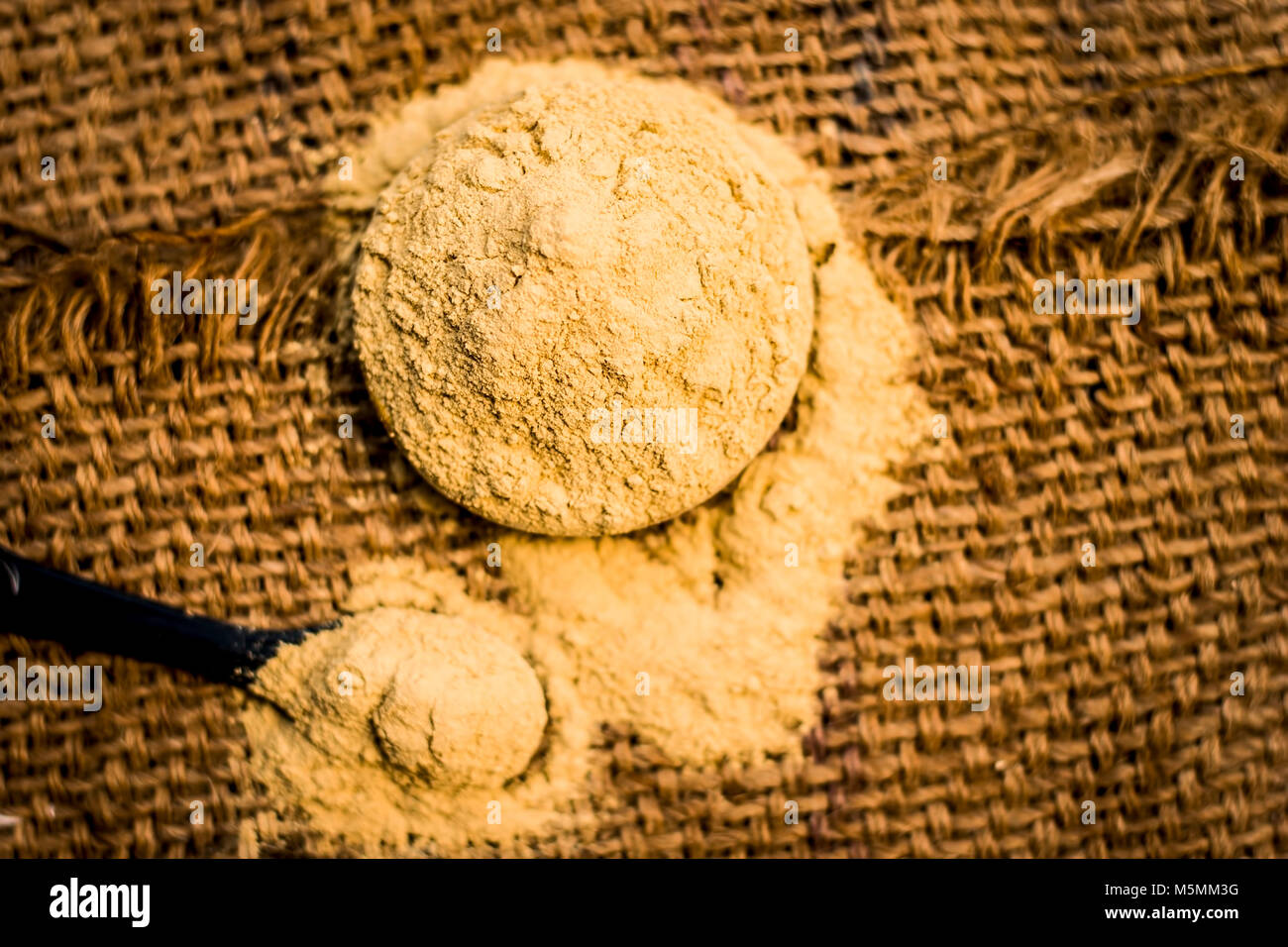 Metiista Fuller'S Earth Clay,Mulpani mitti/Fuller's earth/multani mitti