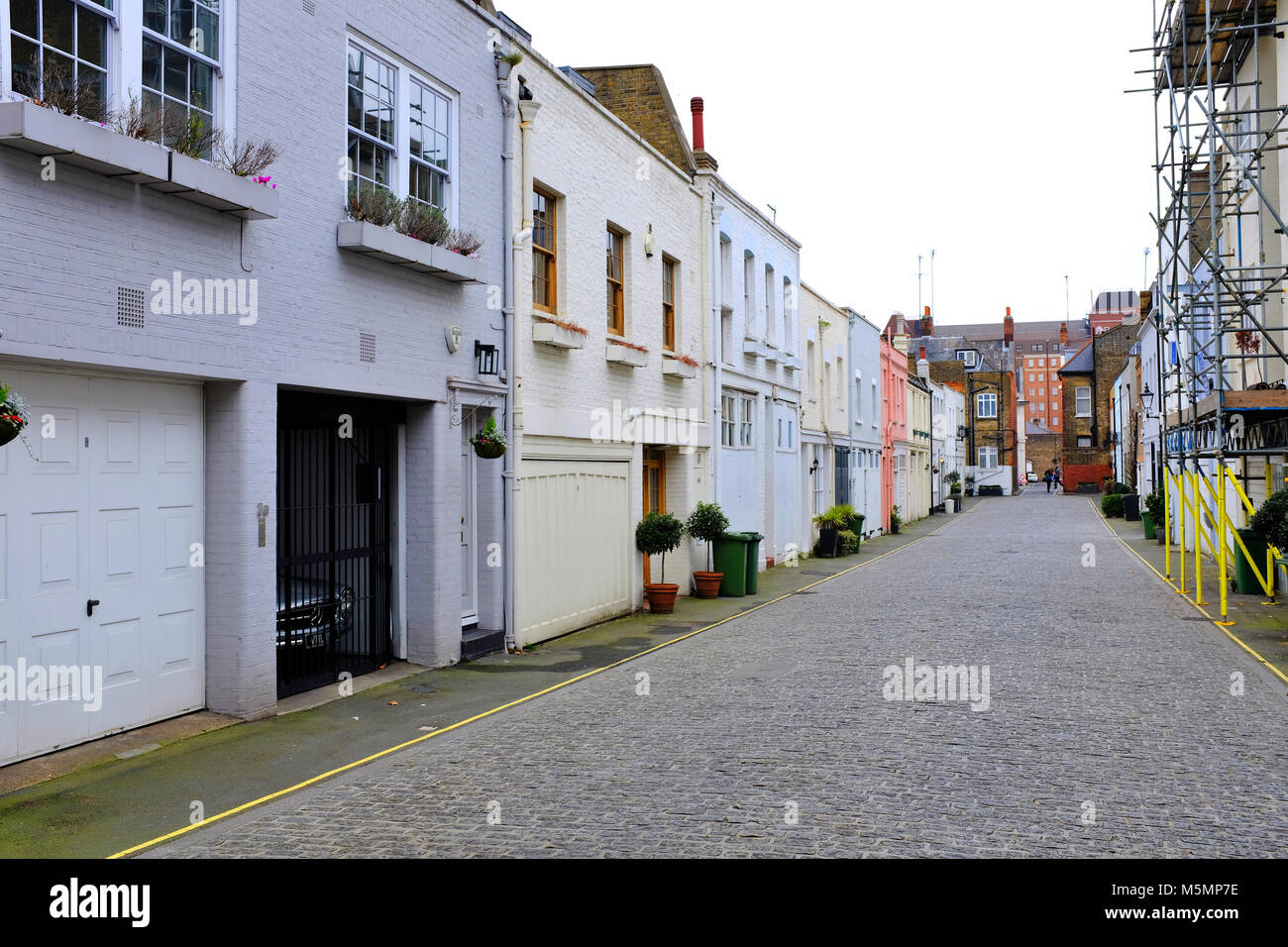 Devonshire Mews South Westminster London W1 Stock Photo Alamy