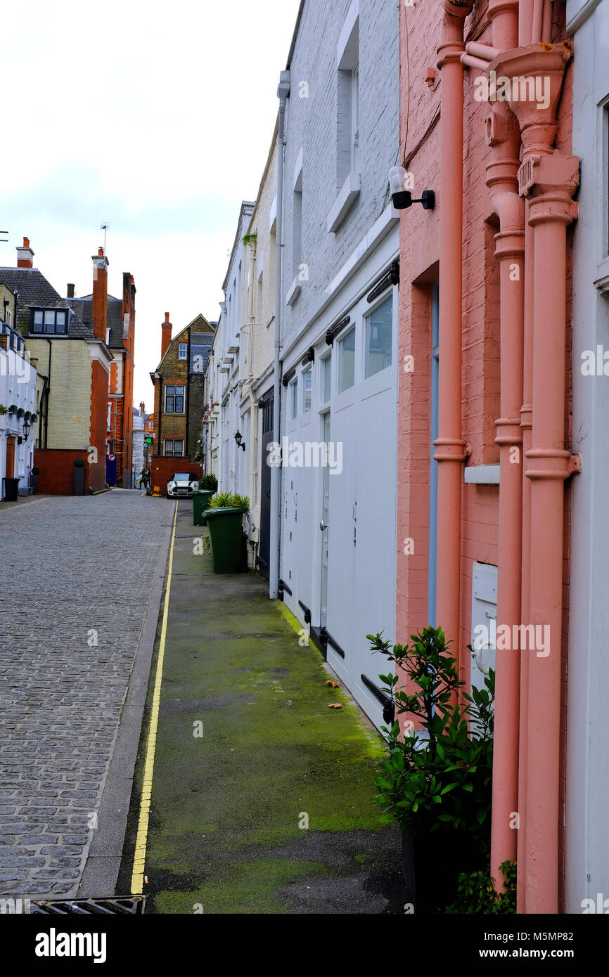 Devonshire Mews South Westminster London W1 Stock Photo Alamy