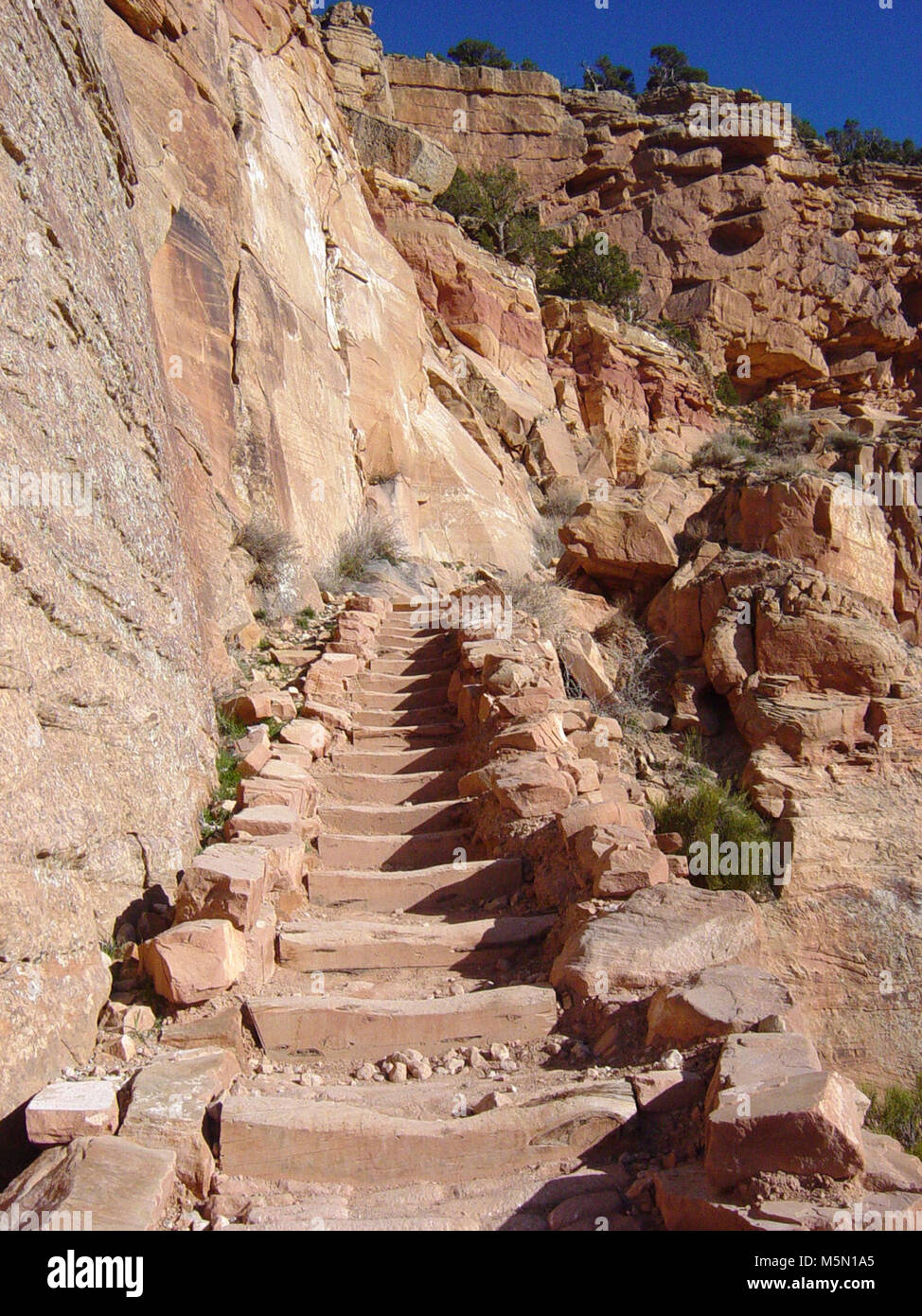 D South Kaibab Trail Stairway Above Ooh Aah Point - . STAIRWAY THROUGH THE COCONINO SANDSTONE ON THE SOUTH KAIBAB TRAIL JUST ABOVE OHH AHH POINT. GRAND CANYON NATIONAL PARK Stock Photo