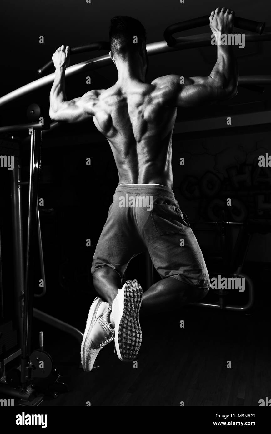 Pull fitness homme hotsell