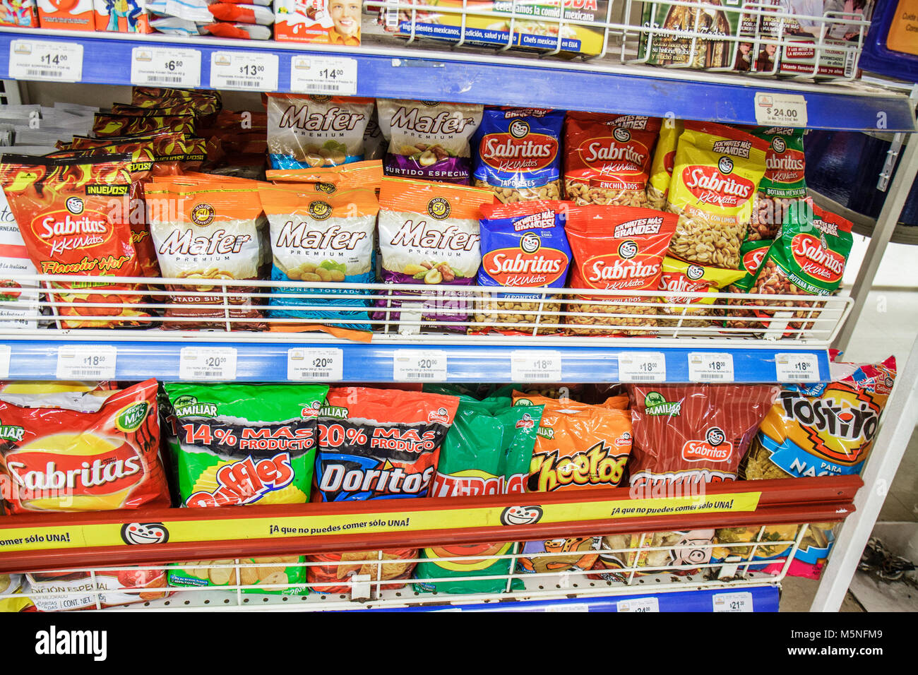 Mexico Mexican Yucatán Peninsula Quintana Roo Cancun Avenida Tulum Chedraui grocery store chain