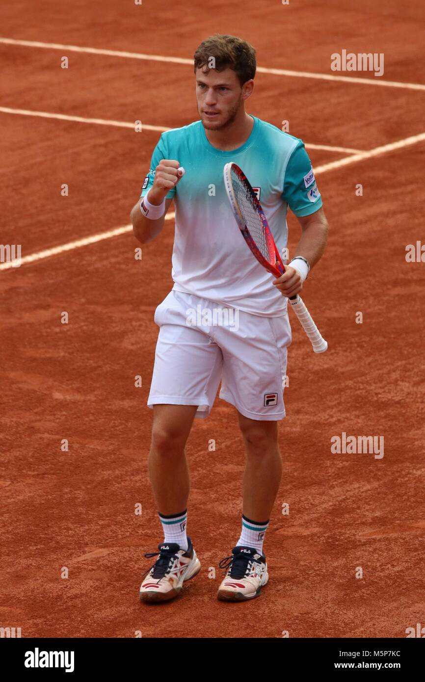 Rio de Janeiro, Brazil, February 24th 2018. Diego Schwartzman (ARG) in the  match he defeated Nicolas Jarry (CHI) in the semifinals of the Rio Open 2018  ATP 500. Credit: Maria Adelaide Silva/Alamy