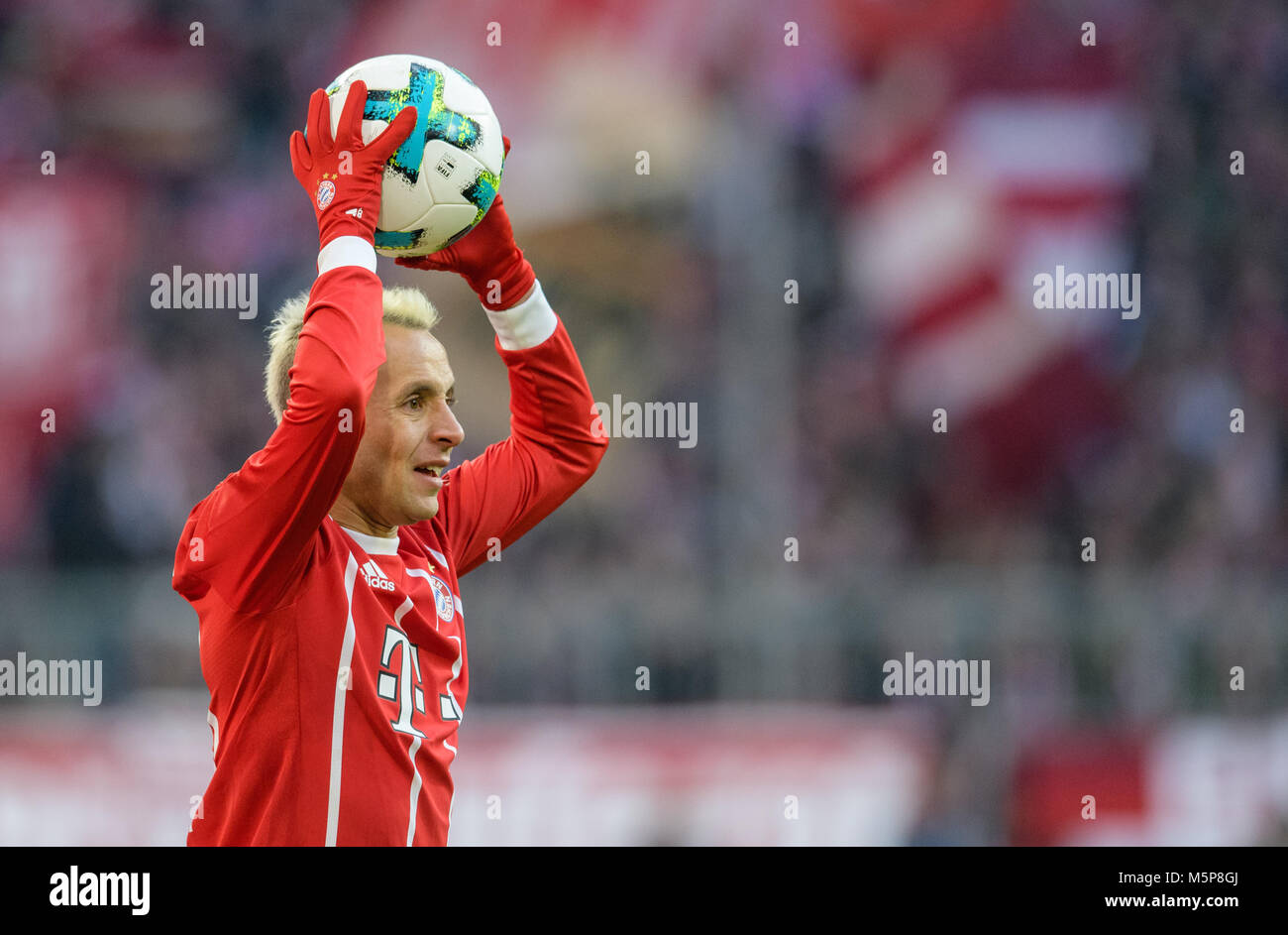 24 Febuary 2018, Germany, Munich: German Bundesliga soccer match between Bayern Munich and Hertha BSC, Allianz Arena. Bayern's Rafinha in action. Photo: Matthias Balk/dpa - Nutzung nur nach vertraglicher Vereinbarung Stock Photo
