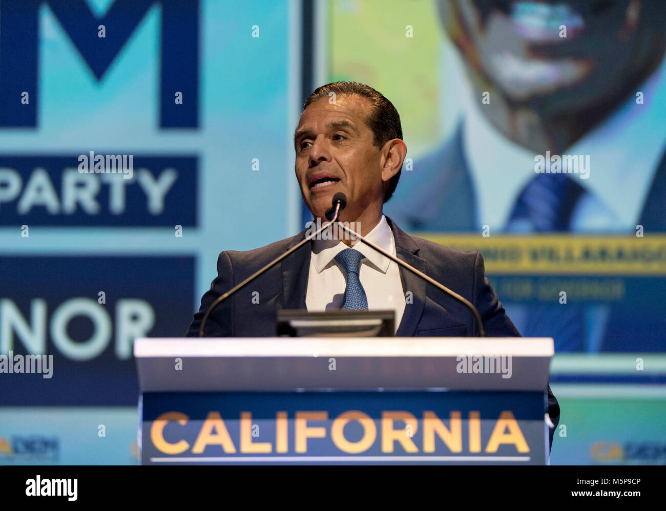 Antonio villaraigosa hi-res stock photography and images - Alamy
