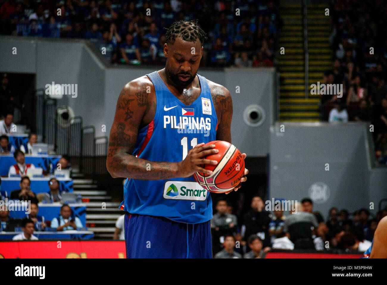 Philippines. 25th Feb, 2018. Andray Blatche (11) prepares to shoot a free throw during the qualifying game at the MOA Arena. The Philippine and Japanese basketball team met at the hardcourt of the Mall of Asia Arena in Pasay City, for the FIBA World Cup 2019 Asian Qualifiers. The Philippines won over Japan, 89-84. Credit: J Gerard Seguia/ZUMA Wire/Alamy Live News Stock Photo