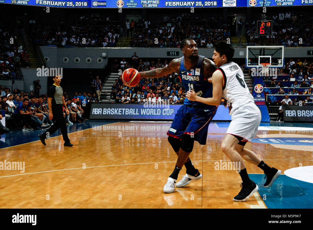Philippines. 25th Feb, 2018. Makoto Hiejima (6) guards against Andray Blatche (11) during the qualifying game at the MOA Arena. The Philippine and Japanese basketball team met at the hardcourt of the Mall of Asia Arena in Pasay City, for the FIBA World Cup 2019 Asian Qualifiers. The Philippines won over Japan, 89-84. Credit: J Gerard Seguia/ZUMA Wire/Alamy Live News Stock Photo