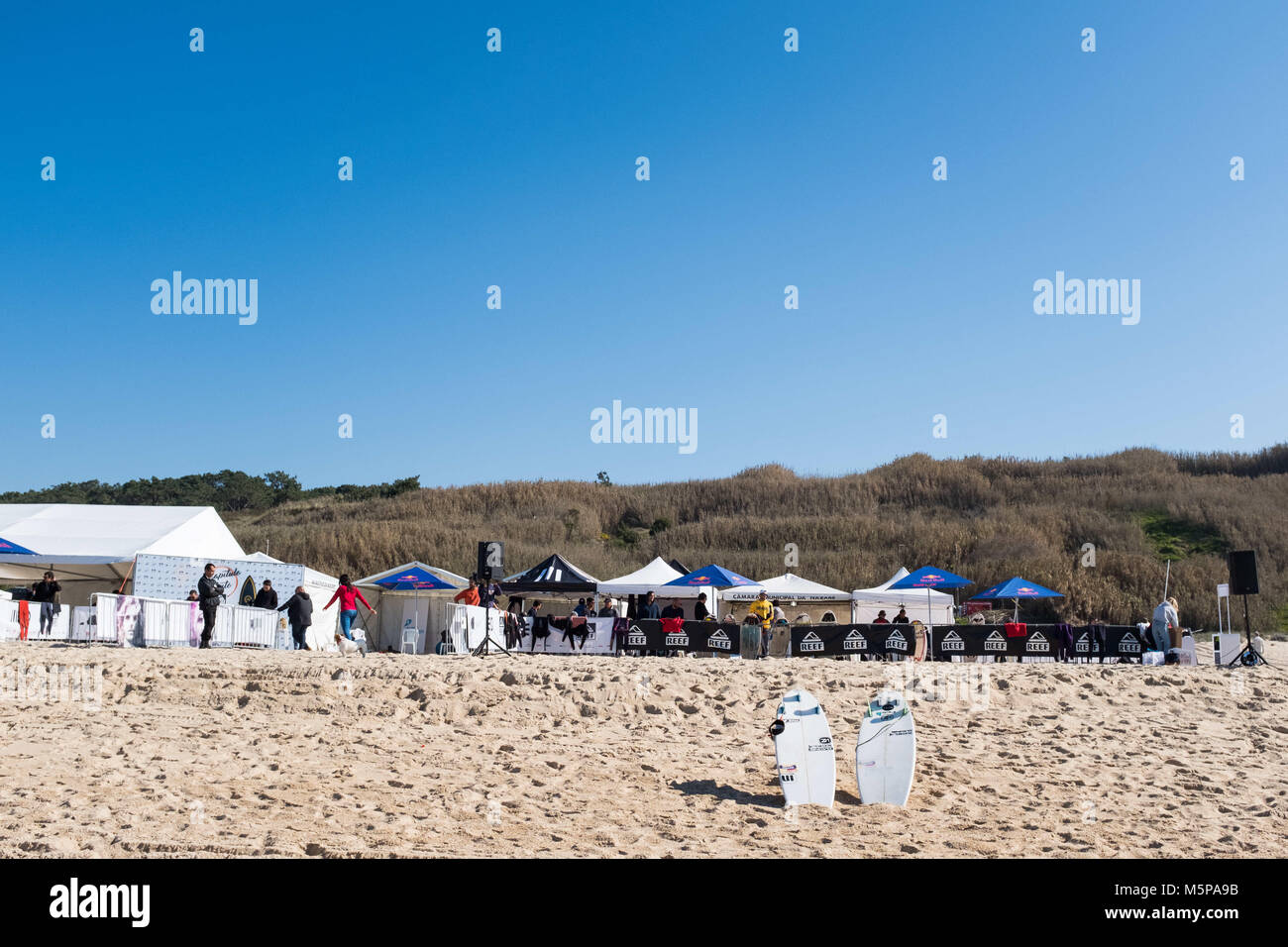February 24, 2018 - NazarÃ, Leiria, Portugal - General view of the Praia do Norte beach where the Capitulo Perfeito event was hosted..An event that brings together some of the best free surfers in the country and the world in a tube competition at Praia do Norte, NazarÃ©...It happened on the 24th of February and the winner was William Aliotti. (Credit Image: © Capitulo Perfeito-002.jpg/SOPA Images via ZUMA Wire) Stock Photo