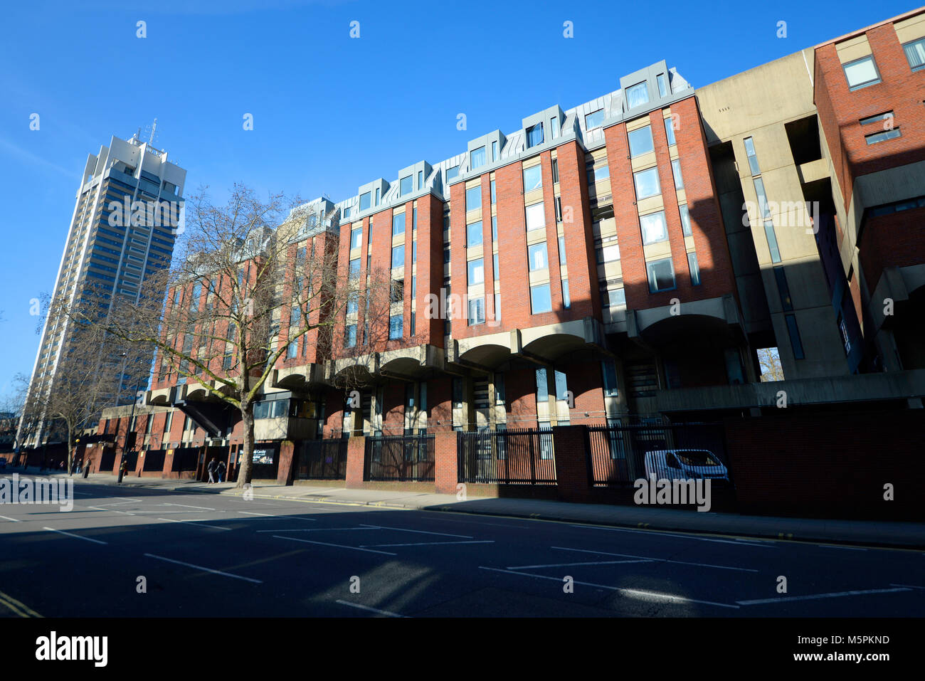 Hyde Park Barracks are located in Knightsbridge in central London, on the southern edge of Hyde Park. Also referred to as Knightsbridge Barracks Stock Photo