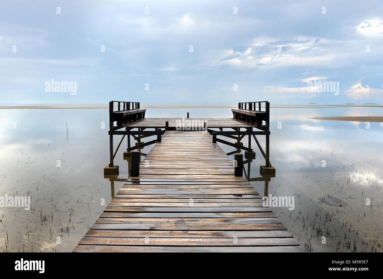 Lonely Sea Brigde Island Sad Alone Miss You Stock Photo Alamy Lonely Sea Brigde Island Sad Alone Miss You Stock Photo Alamy