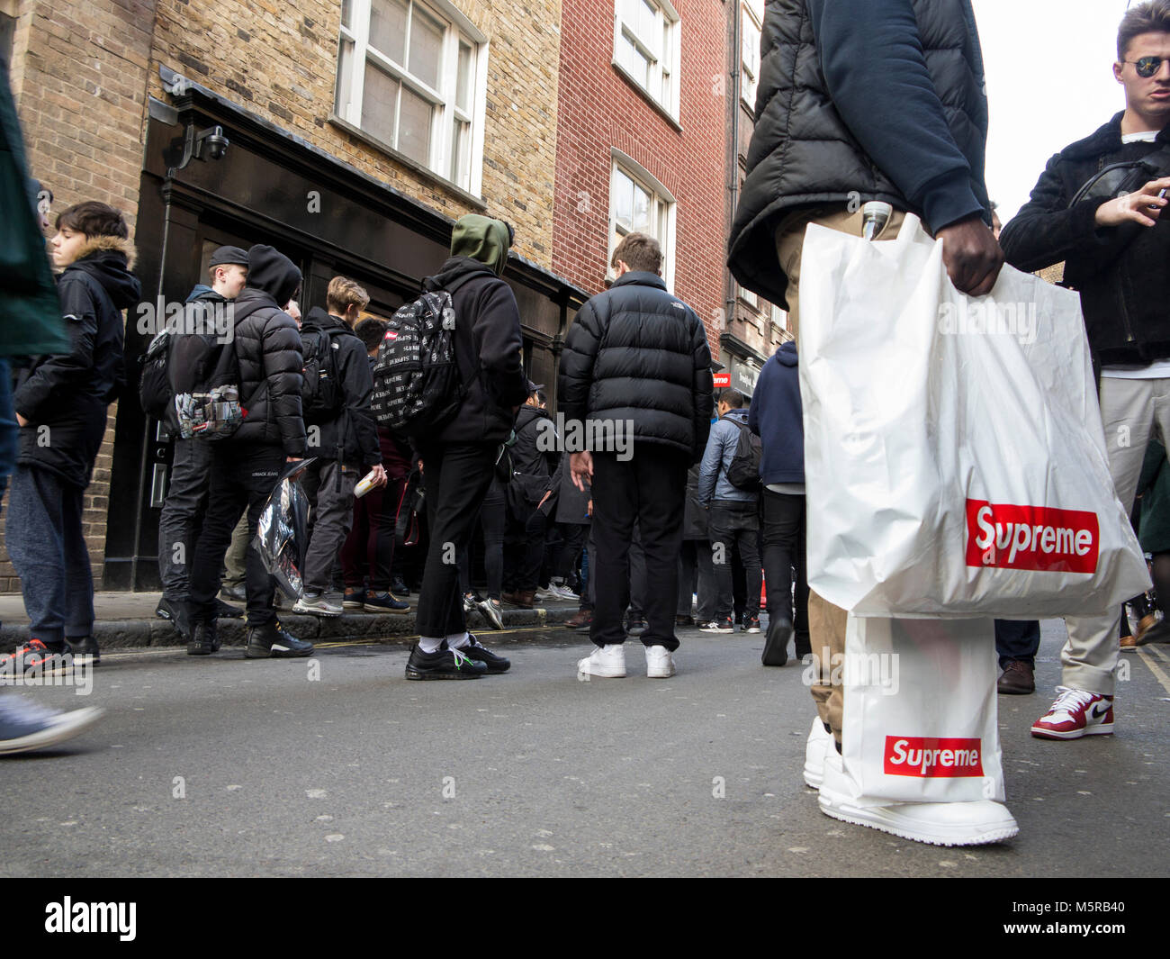 Supreme clothing hi-res stock photography and images - Page 2 - Alamy