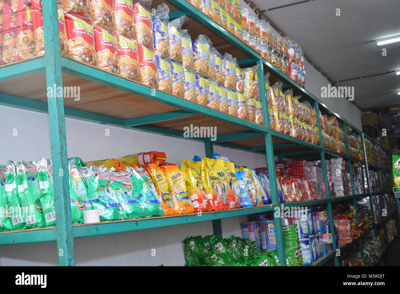Tarakan Indonesia 22th February 2016 Grocery Store At Tarakan Which Sells Food Products From Malaysia Stock Photo Alamy