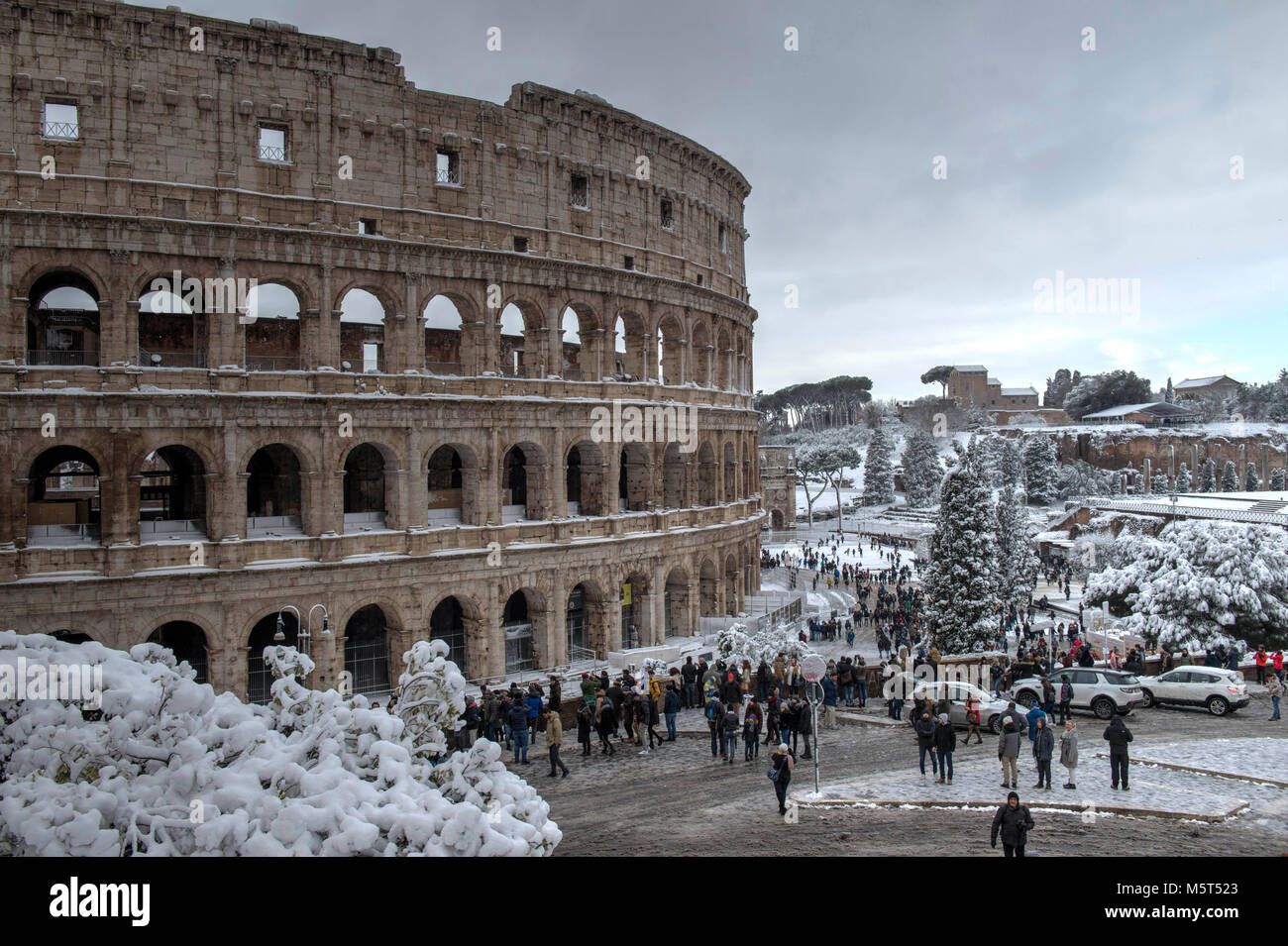 Rome, Italy. 26th Feb, 2018. A rare snowfall due to an artic low ...
