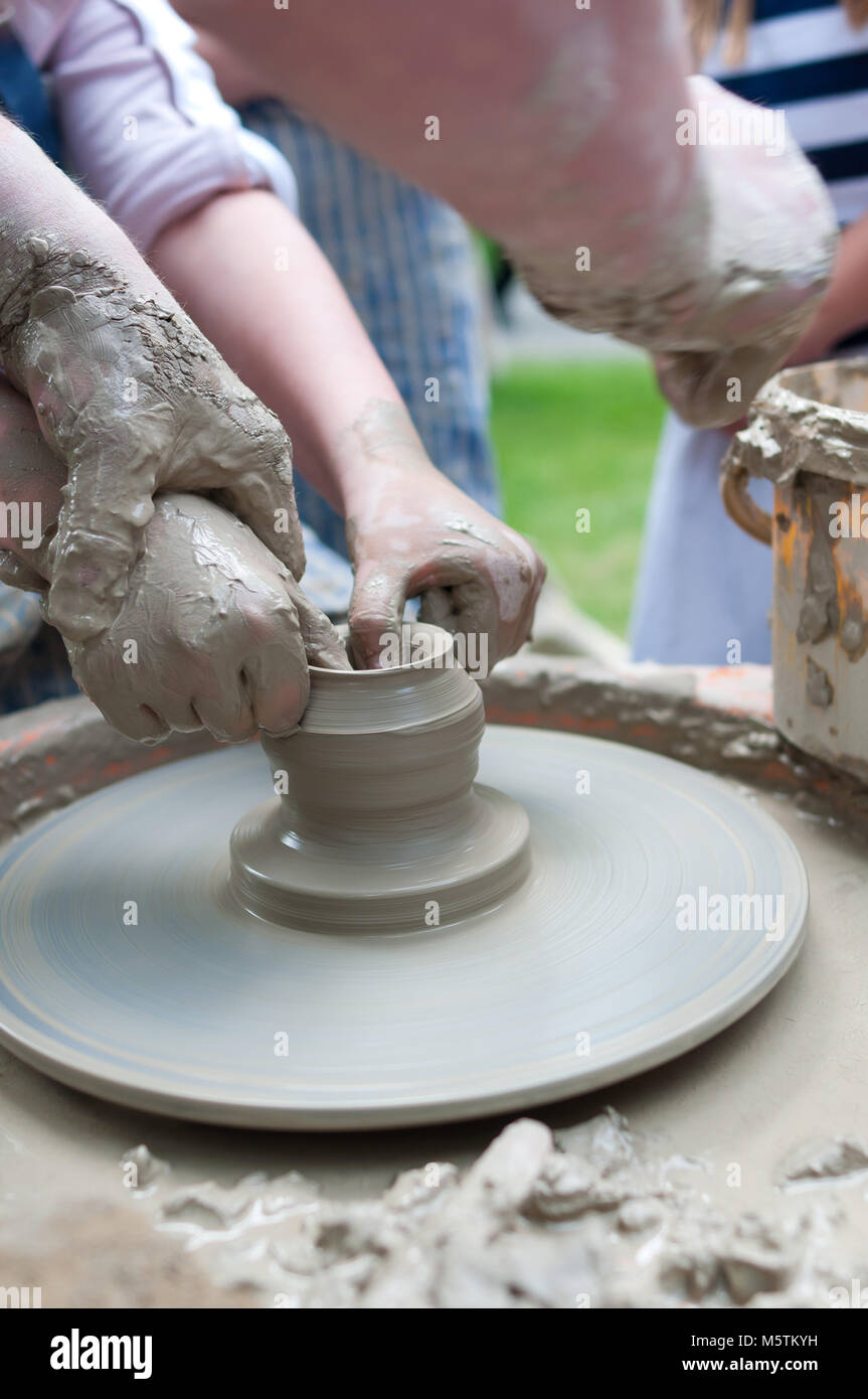 Pottery formation process of the clay dish with traditional method as