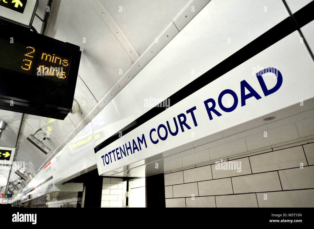 London England UK Tottenham Court Road Underground Station Platform london-england-uk-tottenham-court-road-underground-station-platform
