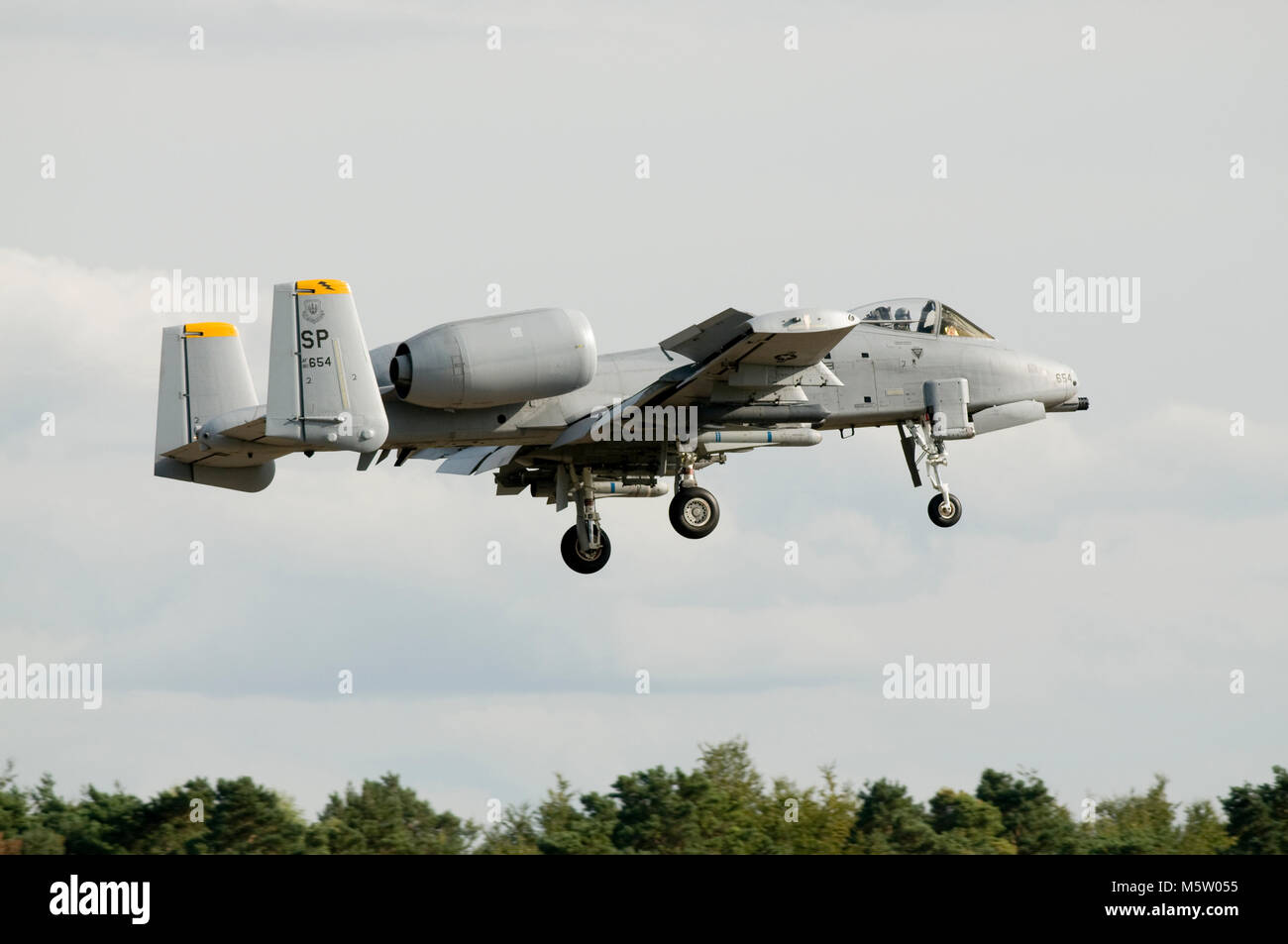 Fairchild Republic A-10C Warthog, 82-0654, of the 81st FS, 52nd FW, USAFE, based at Spangdahlem AB, Germany, seen on final approach to RAF Lakenheath Stock Photo