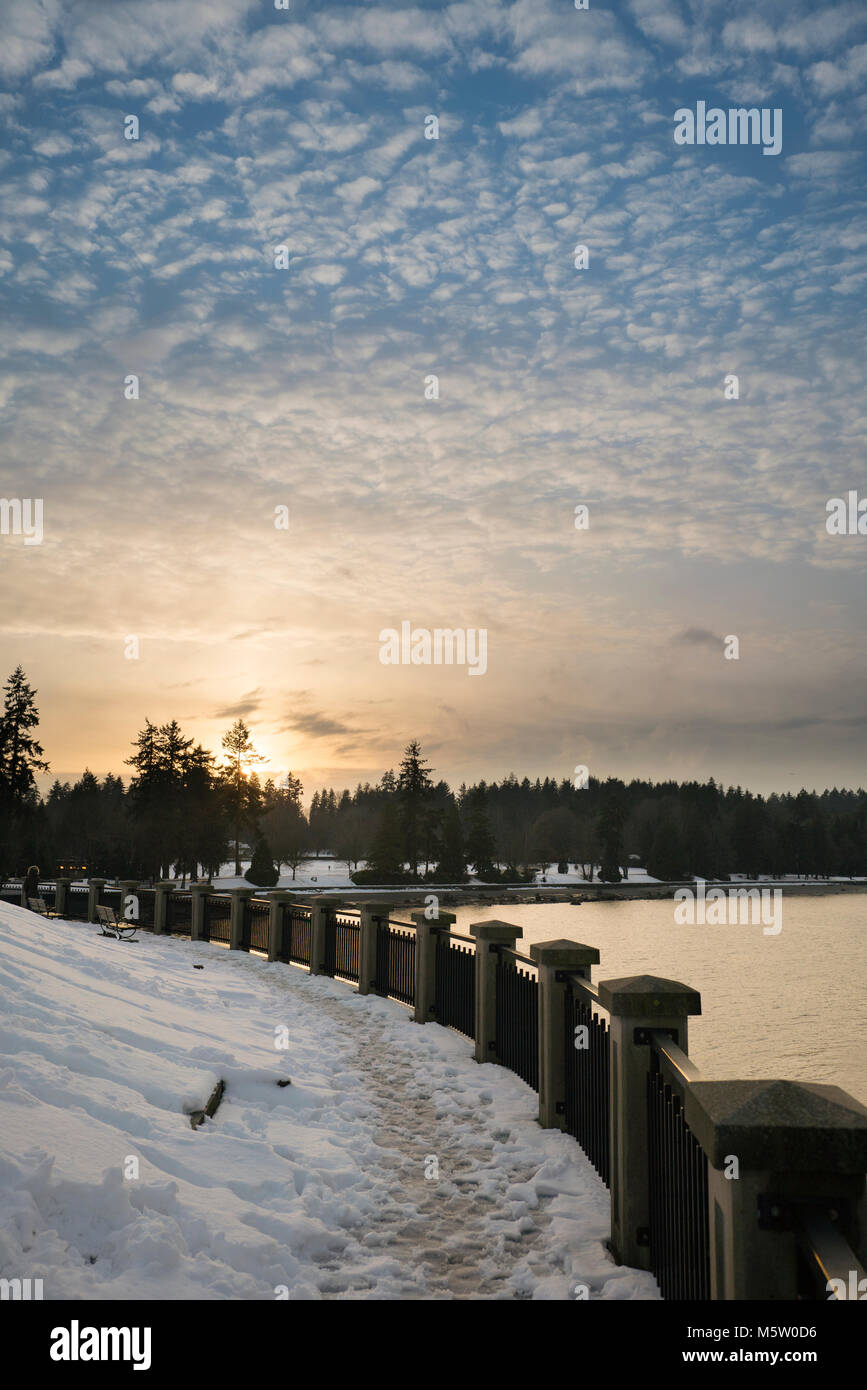 Long Path Sunset Path to sunset Stock Photo - Alamy