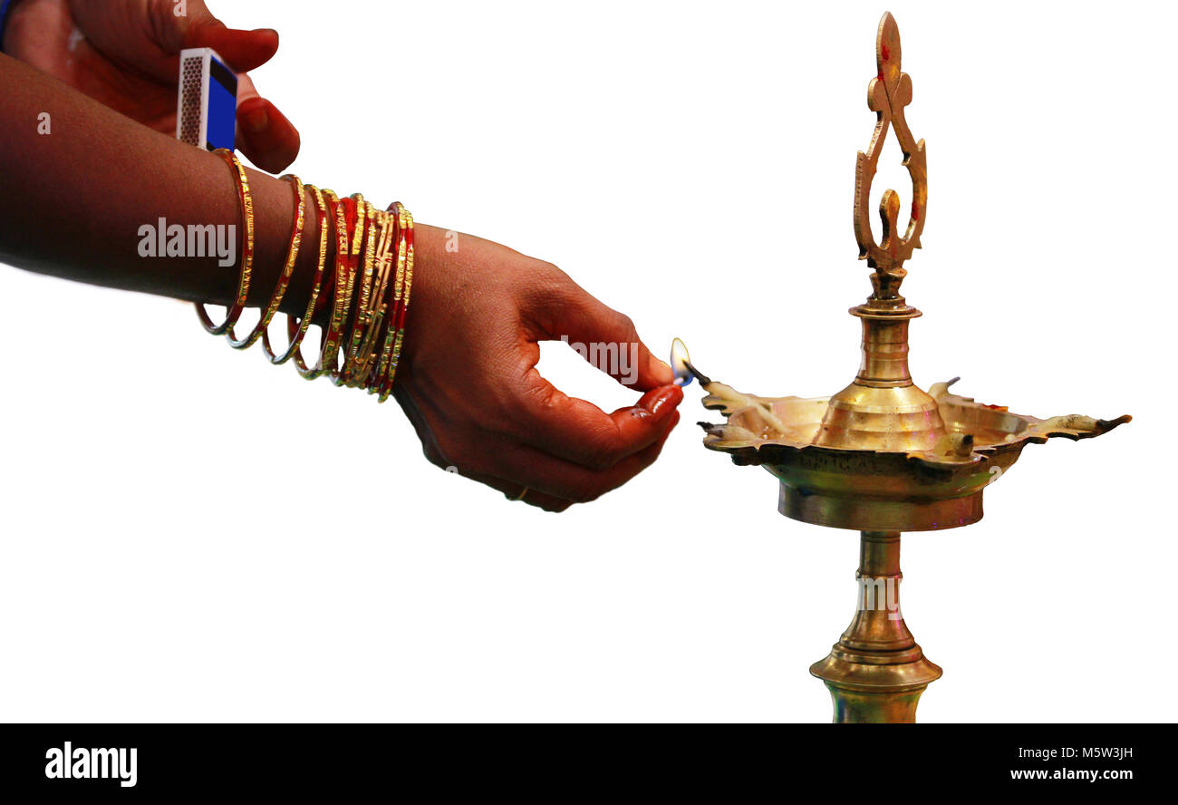 oil lamp nilavilakku during events like housewarming marriage stock photo alamy https www alamy com stock photo oil lamp nilavilakku during events like housewarming marriage etc 175728633 html