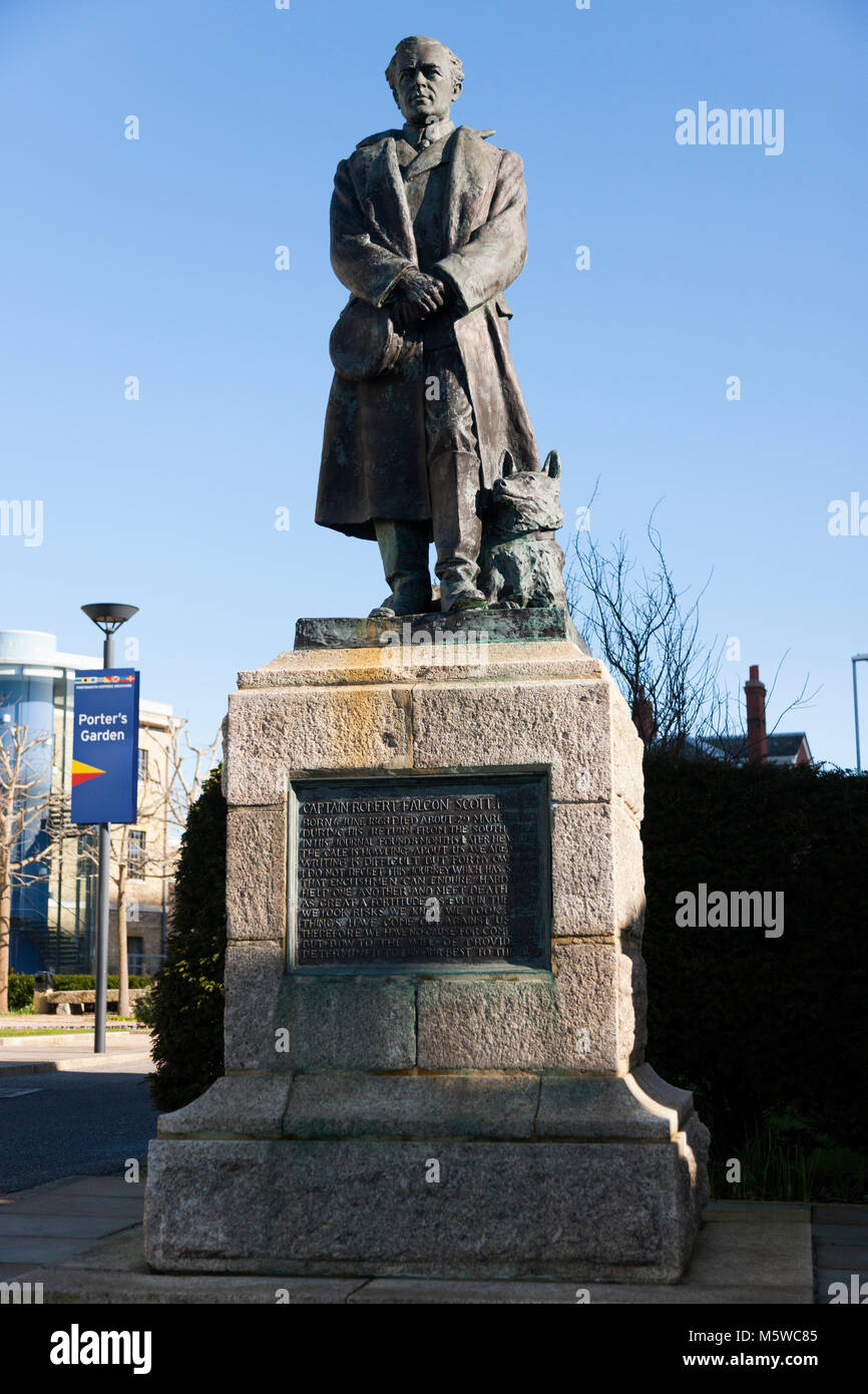 Scott Memorial, The Statue Of Robert Falcon Scott, In Portsmouth ...