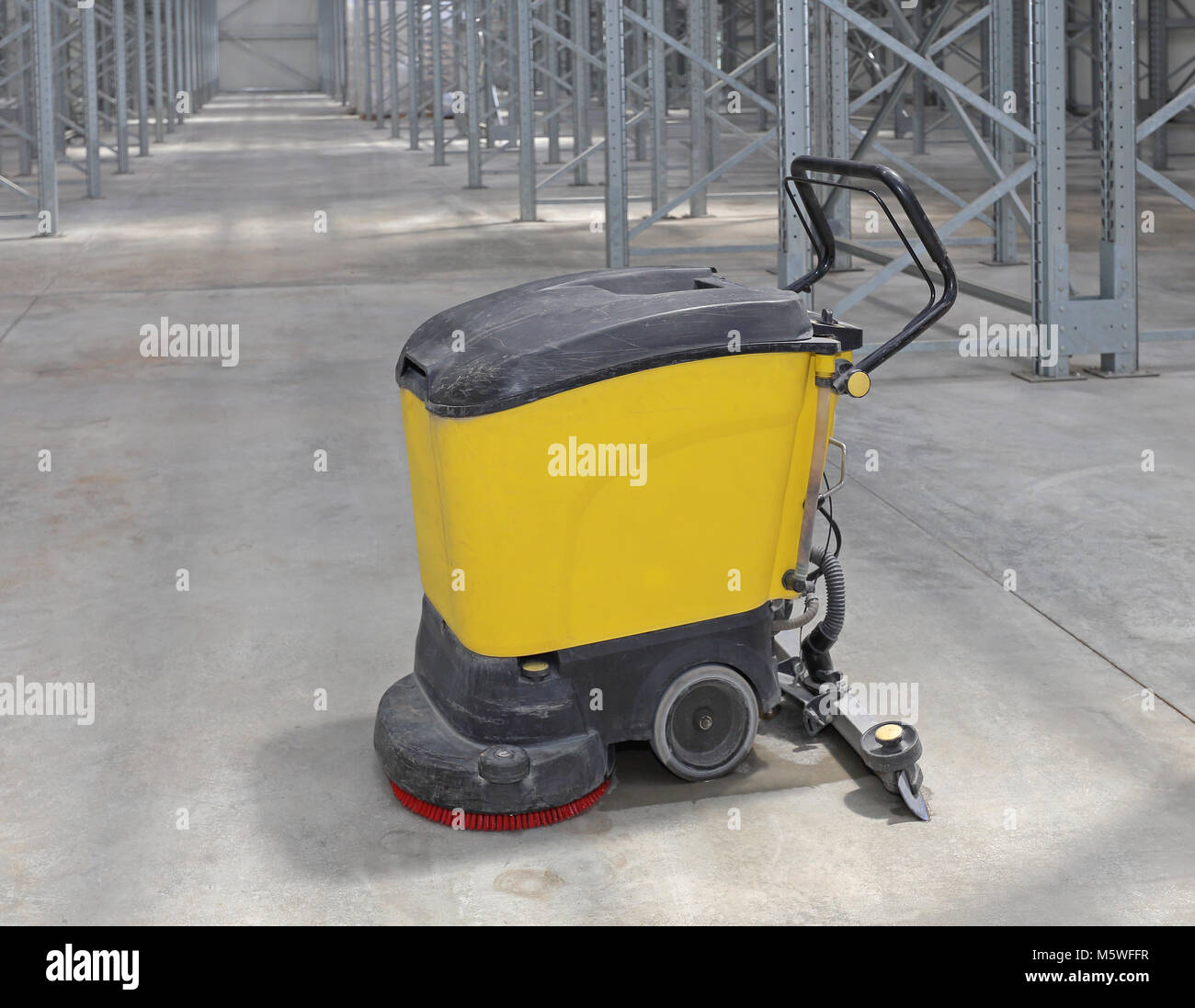 Walk Behind Machine Scrubber For Cleaning Floor In Warehouse Stock