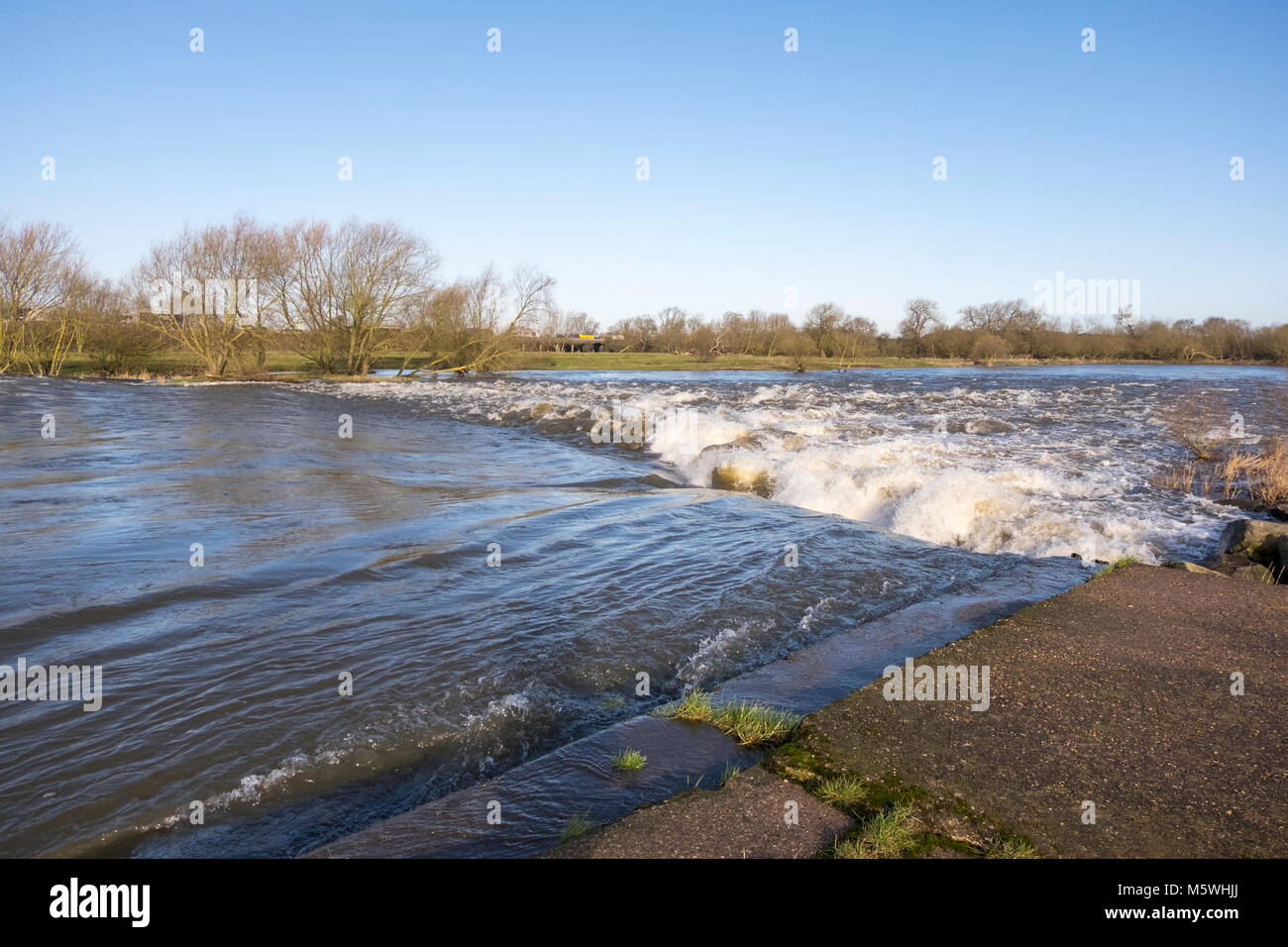 The weir on the River Trent at Sawley, Derbyshire Stock Photo Alamy