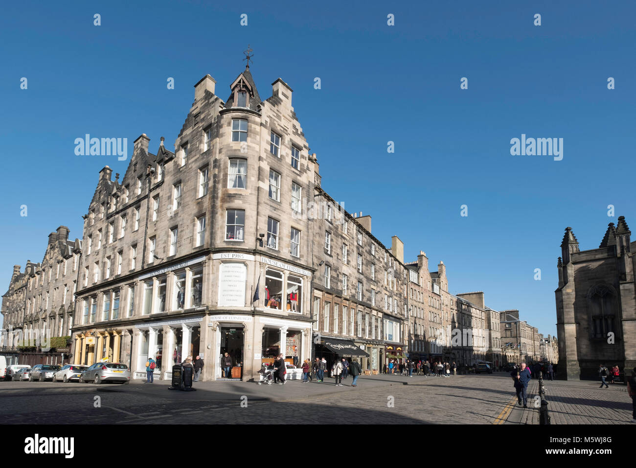 Edinburgh shops in royal mile hires stock photography and images Alamy