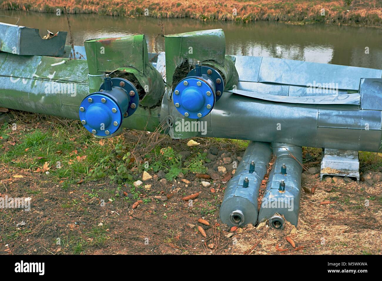 Hot steam heating system pipelines. Ball valves with blind flanges