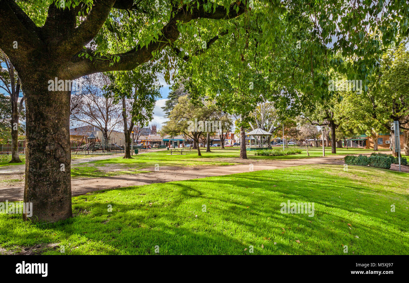 Australia, inland New South Wales, Wellington, view of Cameron Park