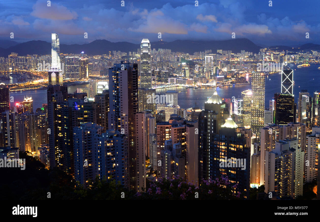 Hong Kong view from The Victoria Peak at night Stock Photo - Alamy