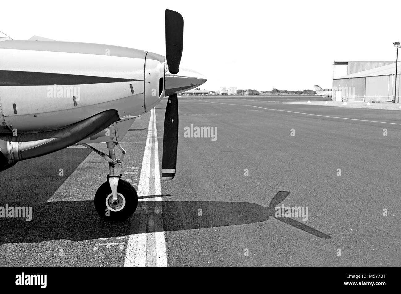 Cessna landing gear Black and White Stock Photos & Images - Alamy
