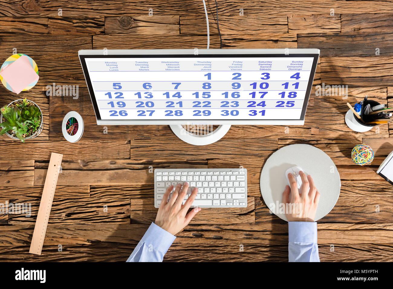 Computer one person hi-res stock photography and images - Alamy