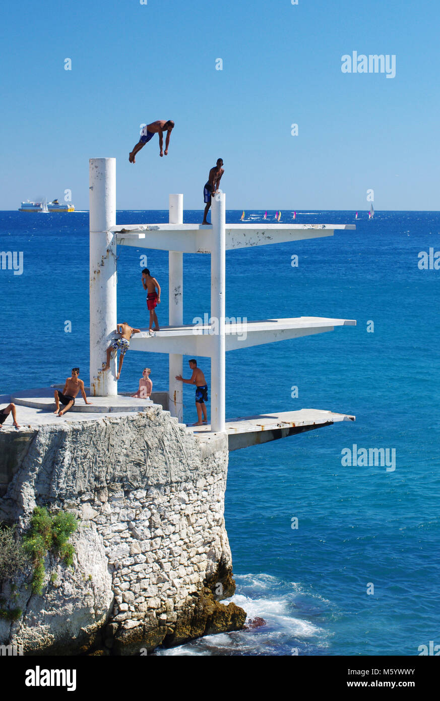 Nice (south-eastern France, French Riviera): diving platform "plongeoir de  la Reserve Stock Photo - Alamy