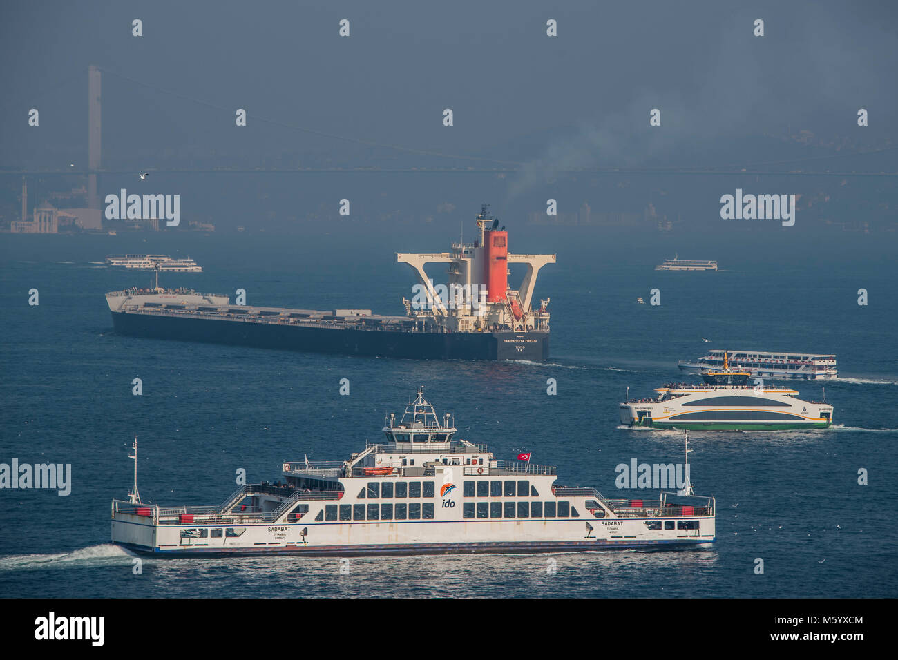 Istanbul topkapi palace jewels hi-res stock photography and images - Alamy