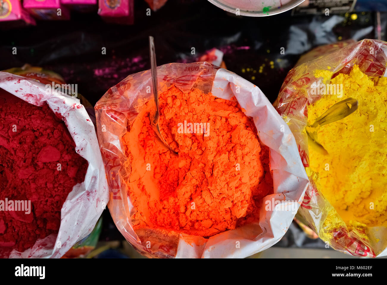 Piles of colored powder hi-res stock photography and images - Alamy