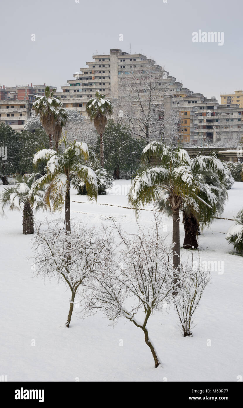 Naples, Italy. 27th Feb, 2018. Incredible atmospheric phenomenon in Naples. Abundant snowfall that was not seen since 1956. Visible famous  vele of Scampia Credit: StudioA/Alamy Live News Stock Photo