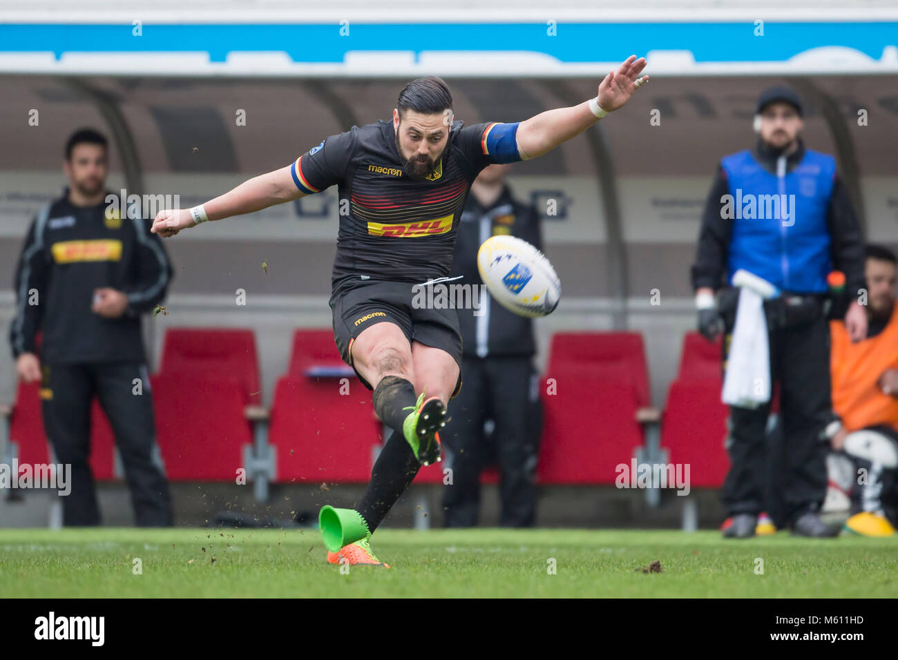 17 Febuary 2018, Germany, Offenbach: Rugby Europe Championship, second game, Germany vs Georgia: Germany's Wynston Cameron-Dow (10) misses out on Germany's only possibility for points with his failed penalty kick. - NO WIRE SERVICE · Photo: Jürgen Keßler/dpa Stock Photo