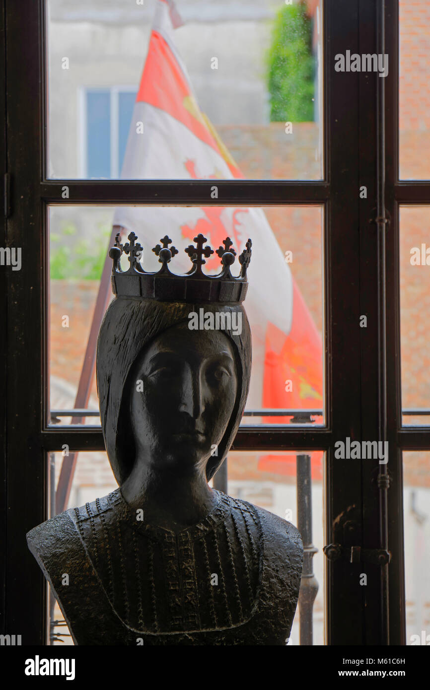 Bust of Queen Isabella I of Castile in the Palacio Real Testamentario in Medina del Campo, Valladolid Province, Castile and Leon, Spain Stock Photo