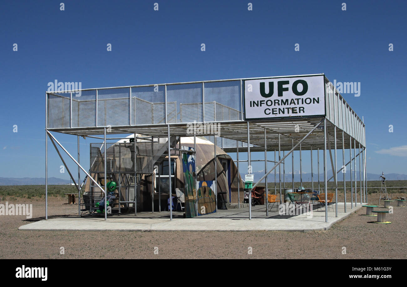 Alien spaceship icon hires stock photography and images Alamy
