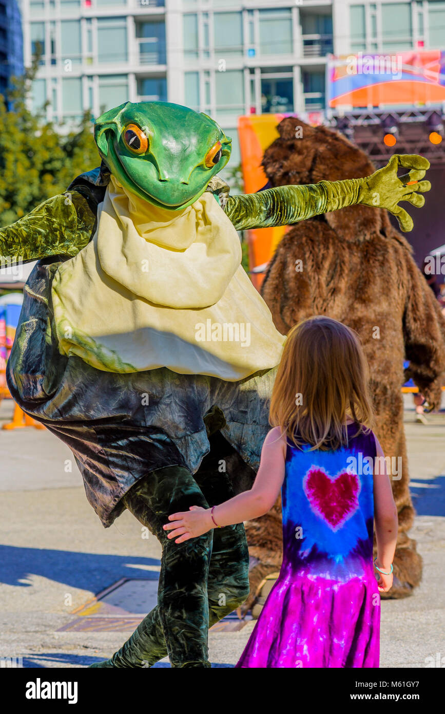 Frog costume hi-res stock photography and images - Alamy