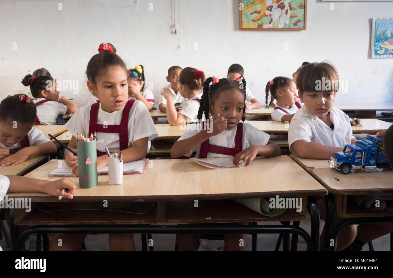 Trinidad school children hires stock photography and images Alamy