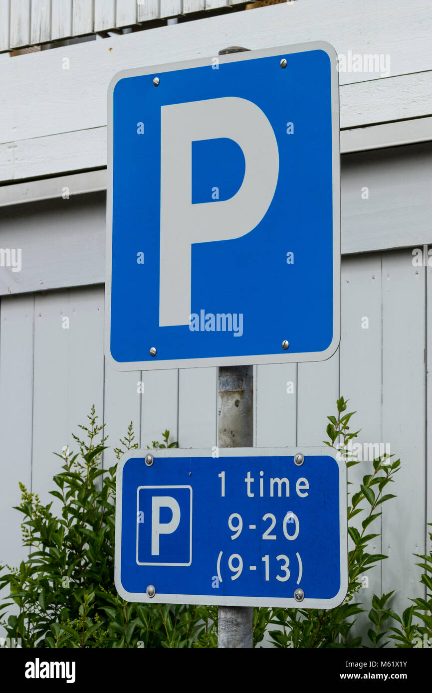 Parking sign with time limit Stock Photo Alamy