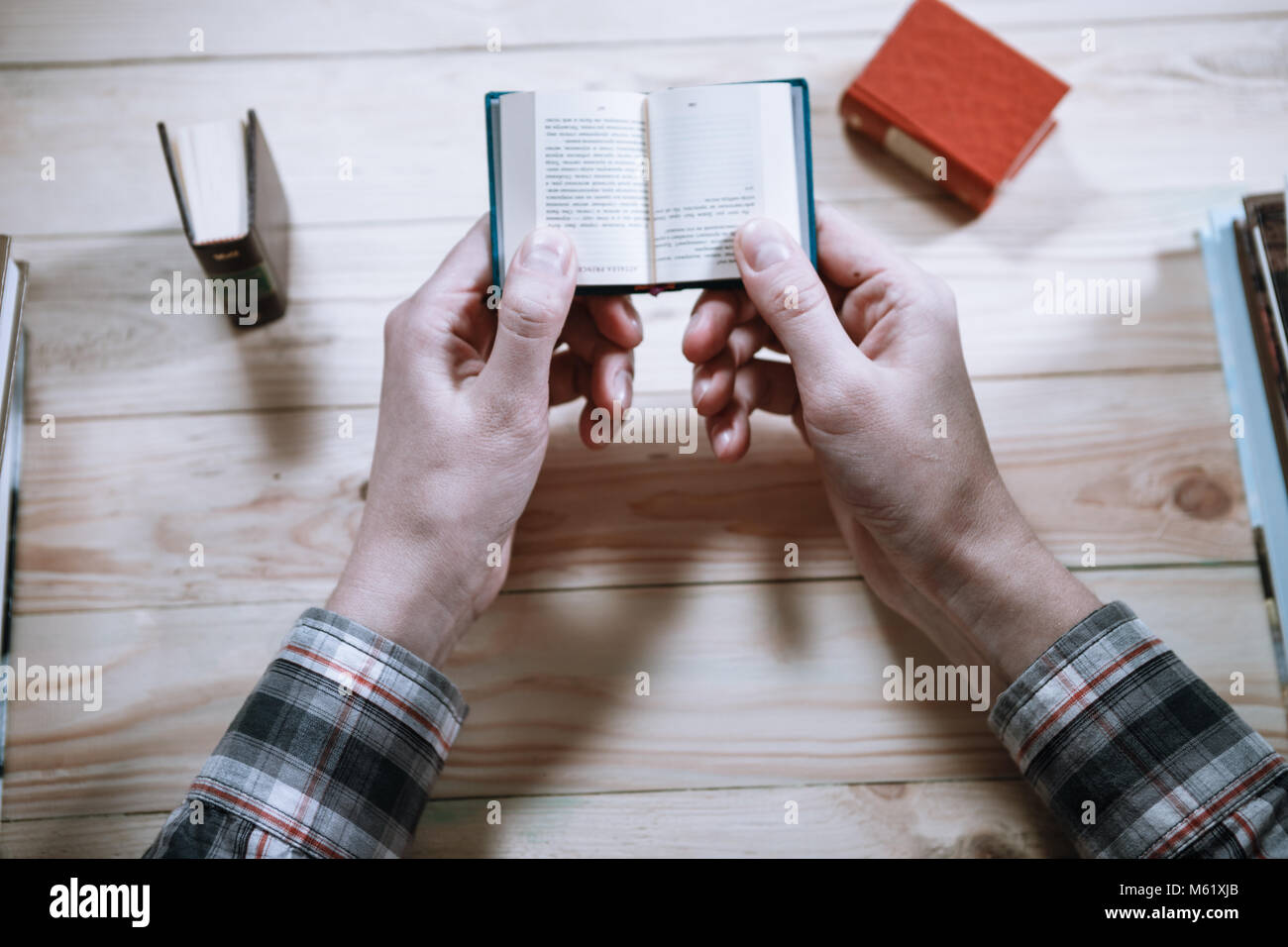 Book press hi-res stock photography and images - Alamy