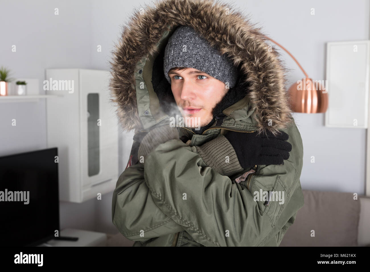 Feeling the cold hires stock photography and images Alamy